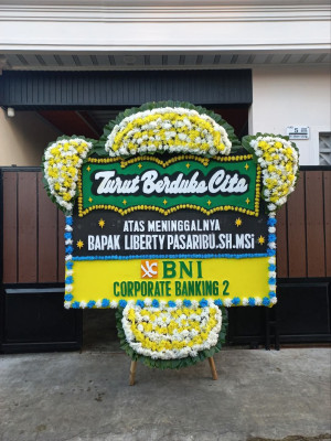 Papan Bunga Duka di Muna Barat